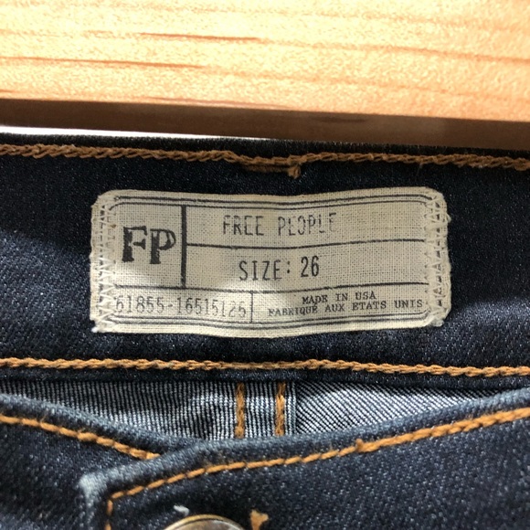 Free People Super Flare Jeans Dark Wash Size 26 - Picture 4 of 9